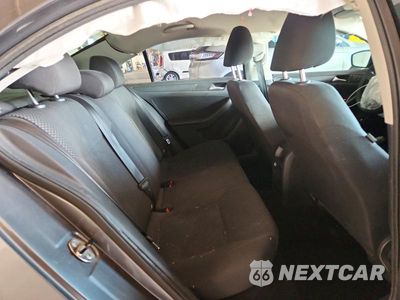 Zdjęcie 10 z 12 samochodu: 2014 VOLKSWAGEN JETTA BASE VIN:3VW2K7AJ0EM324859 - miniatura