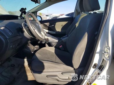 Zdjęcie 7 z 12 samochodu: 2012 TOYOTA PRIUS THREE VIN:JTDKN3DU7C5511723 - miniatura