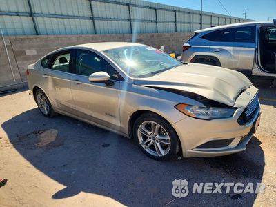 Czwarte zdjęcie samochodu z boku: 2018 FORD FUSION S HYBRID VIN:3FA6P0UU0JR100643 - miniatura