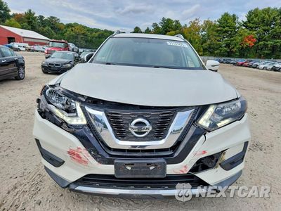 Piąte zdjęcie samochodu w środku: 2017 NISSAN ROGUE SV VIN:KNMAT2MV5HP515401 - miniatura