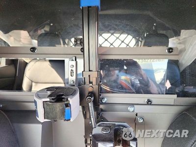Zdjęcie 10 z 13 samochodu: 2023 FORD EXPLORER POLICE INTERCEPTOR VIN:1FM5K8AB6PGB12555 - miniatura