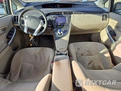 Zdjęcie 8 z 13 samochodu: 2010 TOYOTA PRIUS III VIN:JTDKN3DU9A0138405 - miniatura
