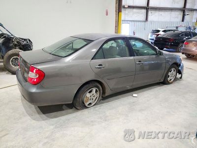 Trzecie zdjęcie samochodu z tyłu: 2002 TOYOTA CAMRY LE V6 VIN:4T1BF32K32U536388 - miniatura