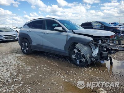 Czwarte zdjęcie samochodu z boku: 2024 HYUNDAI KONA SEL VIN:KM8HB3AB1RU183277 - miniatura