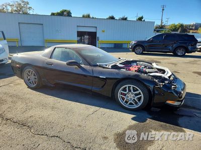 Czwarte zdjęcie samochodu z boku: 2003 CHEVROLET CORVETTE Z06 VIN:1G1YY12S535132686 - miniatura
