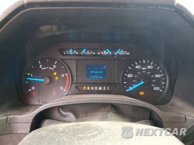Zdjęcie 9 z 12 samochodu: 2017 FORD F550 SUPER DUTY BOX TRUCK VIN:1FDUF5HT2HED61154 - miniatura