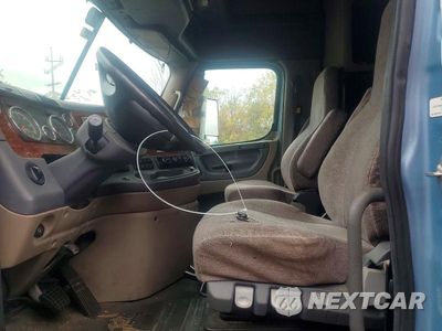 Zdjęcie 7 z 14 samochodu: 2016 FREIGHTLINER CASCADIA 125 SEMI TRUCK VIN:3AKJGLD54GSGU0275 - miniatura
