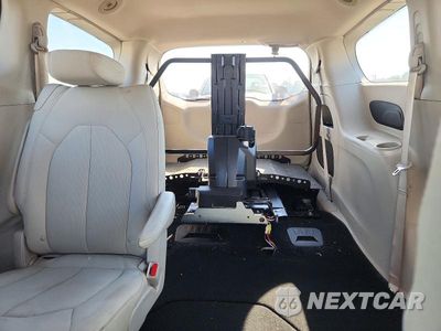 Zdjęcie 10 z 13 samochodu: 2017 CHRYSLER PACIFICA LX VIN:2C4RC1CGXHR657631 - miniatura