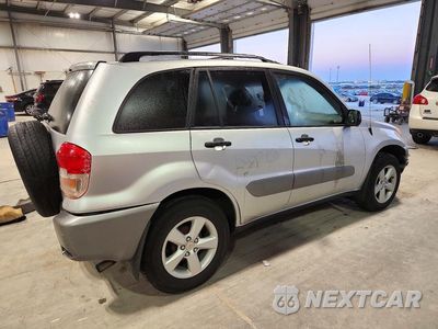 Trzecie zdjęcie samochodu z tyłu: 2002 TOYOTA RAV4 BASE VIN:JTEHH20V326068615 - miniatura