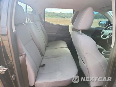 Zdjęcie 10 z 12 samochodu: 2019 TOYOTA TACOMA SR VIN:5TFAX5GNXKX161478 - miniatura