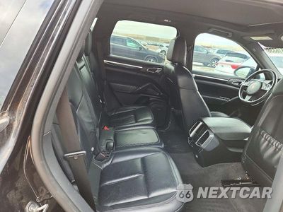 Zdjęcie 10 z 13 samochodu: 2014 PORSCHE CAYENNE VIN:WP1AA2A23ELA95977 - miniatura