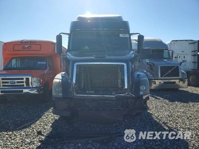 Piąte zdjęcie samochodu w środku: 2015 VOLVO VNL - SEMI TRUCK VIN:4V4N99EH2FN910859 - miniatura