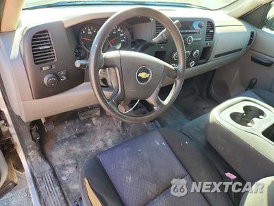 Zdjęcie 8 z 12 samochodu: 2010 CHEVROLET SILVERADO K1500 VIN:1GCPKPE05AZ291201 - miniatura