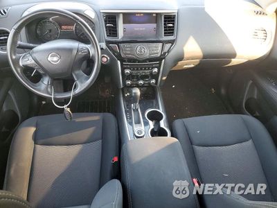 Zdjęcie 8 z 13 samochodu: 2017 NISSAN PATHFINDER SV VIN:5N1DR2MM5HC913536 - miniatura