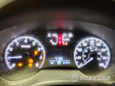 Zdjęcie 9 z 12 samochodu: 2014 NISSAN SENTRA S VIN:3N1AB7AP1EL645255 - miniatura