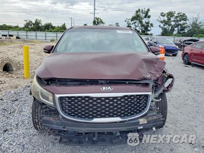 Piąte zdjęcie samochodu w środku: 2017 KIA SEDONA LX VIN:KNDMB5C13H6327563 - miniatura