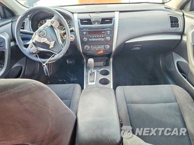 Zdjęcie 8 z 13 samochodu: 2015 NISSAN ALTIMA 2.5 S VIN:1N4AL3AP5FC569478 - miniatura