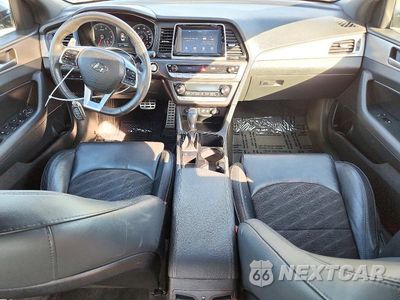 Zdjęcie 8 z 12 samochodu: 2019 HYUNDAI SONATA SPORT VIN:5NPE34AFXKH780361 - miniatura