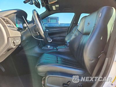 Zdjęcie 7 z 12 samochodu: 2015 CHRYSLER 300 S VIN:2C3CCABG3FH802796 - miniatura