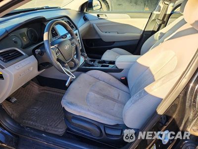 Zdjęcie 7 z 12 samochodu: 2017 HYUNDAI SONATA HYBRID SE VIN:KMHE24L19HA043698 - miniatura