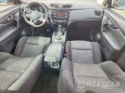 Zdjęcie 8 z 14 samochodu: 2017 NISSAN ROGUE S VIN:KNMAT2MT6HP515602 - miniatura