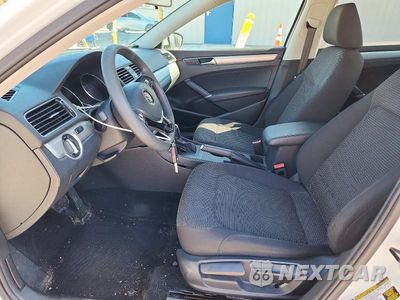 Zdjęcie 7 z 12 samochodu: 2017 VOLKSWAGEN PASSAT S VIN:1VWAT7A33HC004676 - miniatura