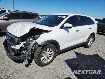 2017 KIA SORENTO LX 5XYPG4A35HG230102 - główne zdjęcie licytacji z USA - miniatura