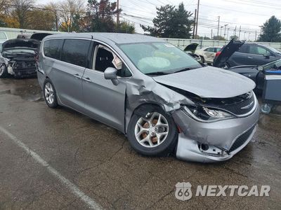 Czwarte zdjęcie samochodu z boku: 2018 CHRYSLER PACIFICA TOURING PLUS VIN:2C4RC1FG9JR294062 - miniatura