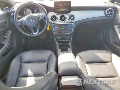 Zdjęcie 8 z 13 samochodu: 2015 MERCEDES-BENZ CLA 250 VIN:WDDSJ4EB9FN249292 - miniatura