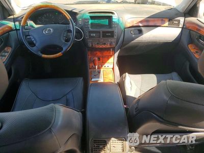Zdjęcie 8 z 12 samochodu: 2004 LEXUS LS 430 VIN:JTHBN36F440132125 - miniatura