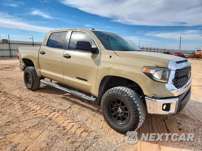 Czwarte zdjęcie samochodu z boku: 2019 TOYOTA TUNDRA CREWMAX SR5 VIN:5TFEM5F1XKX142891 - miniatura