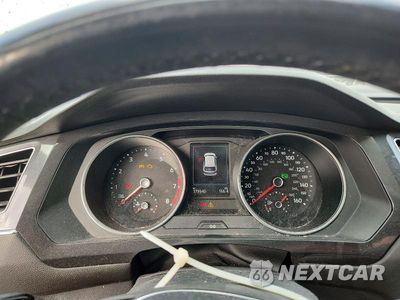 Zdjęcie 9 z 13 samochodu: 2018 VOLKSWAGEN TIGUAN SE VIN:3VV3B7AX1JM073339 - miniatura