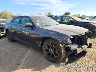 Czwarte zdjęcie samochodu z boku: 2019 CHRYSLER 300 S VIN:2C3CCAGG0KH690803 - miniatura