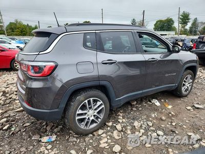 Trzecie zdjęcie samochodu z tyłu: 2020 JEEP COMPASS LATITUDE VIN:3C4NJDBB9LT241166 - miniatura