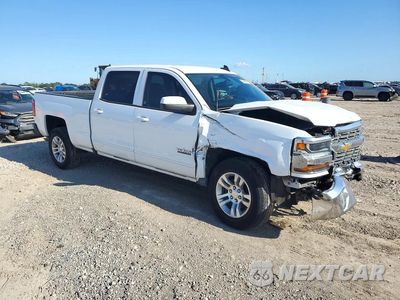 Czwarte zdjęcie samochodu z boku: 2018 CHEVROLET SILVERADO C1500 LT VIN:3GCPCREC7JG473369 - miniatura