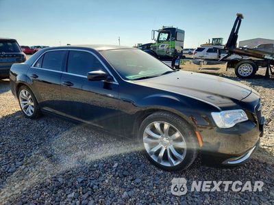 Czwarte zdjęcie samochodu z boku: 2019 CHRYSLER 300 TOURING VIN:2C3CCAAG0KH682984 - miniatura