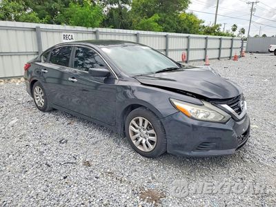 Czwarte zdjęcie samochodu z boku: 2016 NISSAN ALTIMA 2.5 S VIN:1N4AL3AP8GC198012 - miniatura