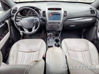 Zdjęcie 8 z 13 samochodu: 2015 KIA SORENTO SX LIMITED VIN:5XYKWDA79FG642360 - miniatura