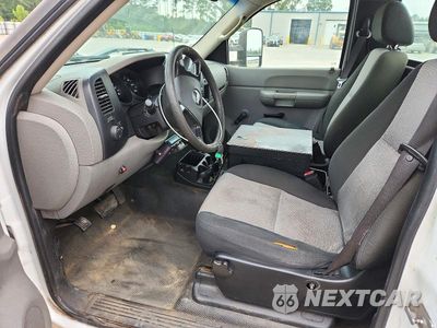 Zdjęcie 7 z 12 samochodu: 2007 CHEVROLET SILVERADO C1500 VIN:1GCEC14077E575092 - miniatura