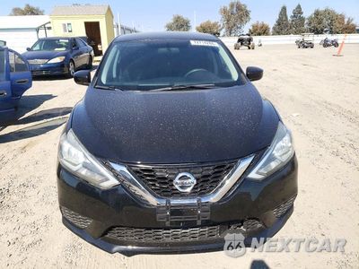 Piąte zdjęcie samochodu w środku: 2018 NISSAN SENTRA S VIN:3N1AB7AP8JY331065 - miniatura