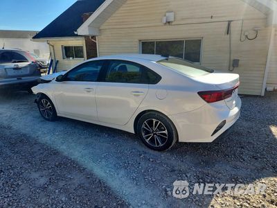Drugie zdjęcie samochodu z przodu: 2024 KIA FORTE LXS VIN:3KPF24AD0RE835937 - miniatura