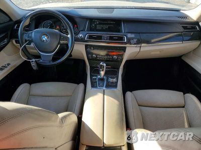 Zdjęcie 8 z 12 samochodu: 2014 BMW 740 I VIN:WBAYA6C53ED144486 - miniatura