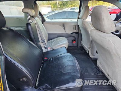 Zdjęcie 11 z 13 samochodu: 2013 TOYOTA SIENNA L 7-PASSENGER VIN:5TDZK3DCXDS289771 - miniatura