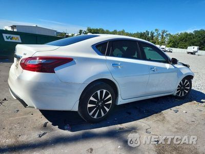 Trzecie zdjęcie samochodu z tyłu: 2018 NISSAN ALTIMA 2.5 SV VIN:1N4AL3AP4JC147890 - miniatura
