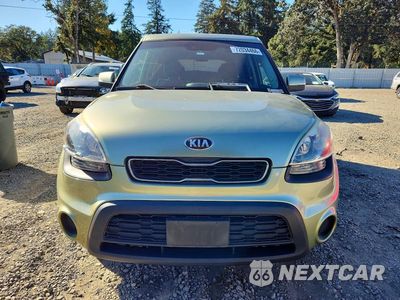 Piąte zdjęcie samochodu w środku: 2013 KIA SOUL + VIN:KNDJT2A61D7513023 - miniatura