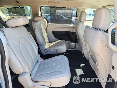 Zdjęcie 11 z 13 samochodu: 2017 CHRYSLER PACIFICA TOURING L VIN:2C4RC1BG6HR634073 - miniatura