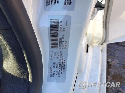 Zdjęcie 12 z 12 samochodu: 2015 CHRYSLER 200 C VIN:1C3CCCCB5FN665382 - miniatura