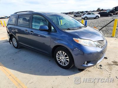 Czwarte zdjęcie samochodu z boku: 2016 TOYOTA SIENNA VIN:5TDYK3DC4GS700226 - miniatura
