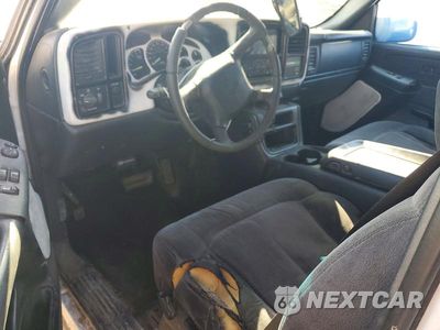 Zdjęcie 8 z 12 samochodu: 2001 CHEVROLET SILVERADO C2500 HEAVY DUTY VIN:1GCHC29G01E299709 - miniatura