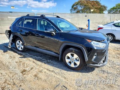 Czwarte zdjęcie samochodu z boku: 2021 TOYOTA RAV4 XLE VIN:4T3RWRFV2MU028218 - miniatura